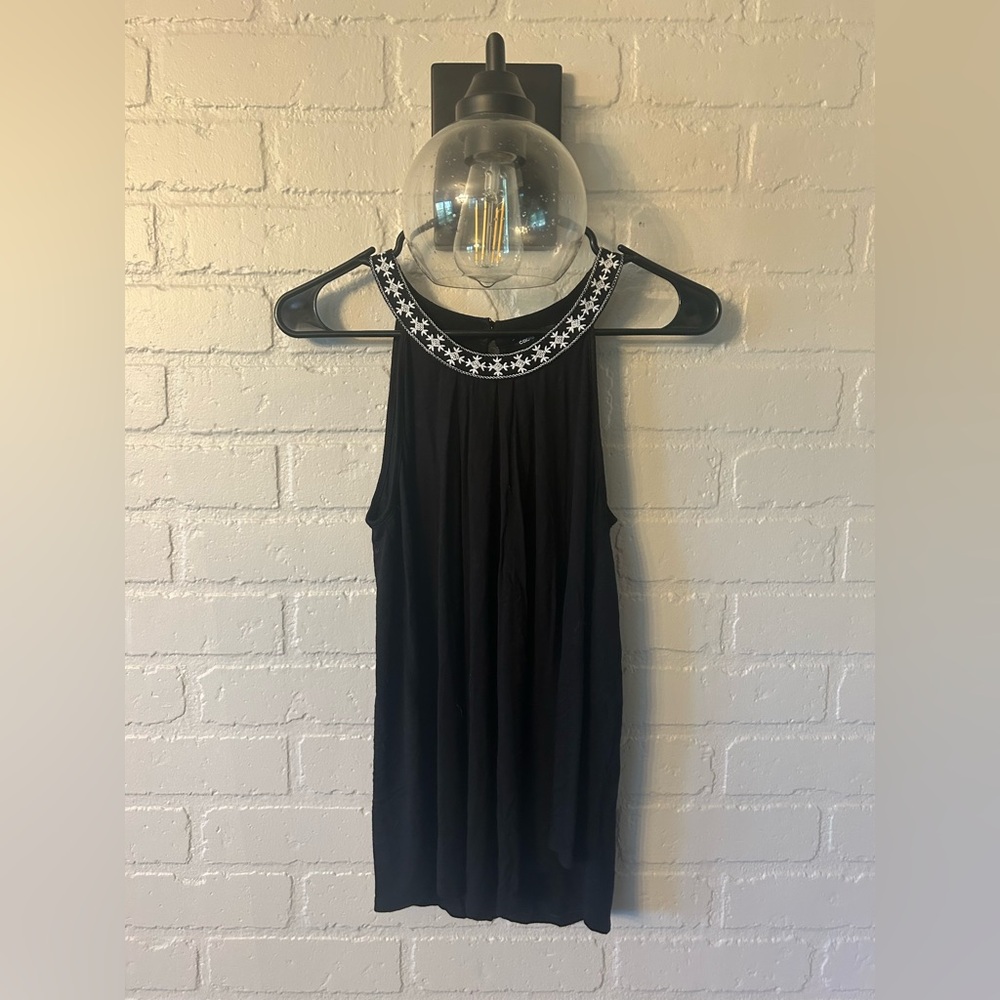 Cable & Gauge Black Top with White Embroidery